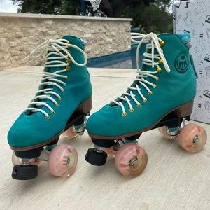 BTFL Classic Roller Skates Liam Pro US 8 Quad Skates